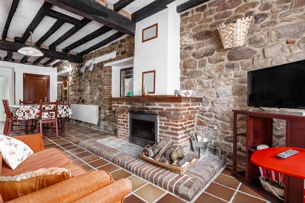 La Jomeruca ,Espaciosa Casa Rural Cerca De Playa Y Montana Carranceja Exteriör bild